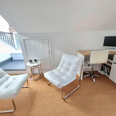 West Hill Retreat Seaview Balcony Chic Loft Studio & Free Parking Hastings Exterior photo
