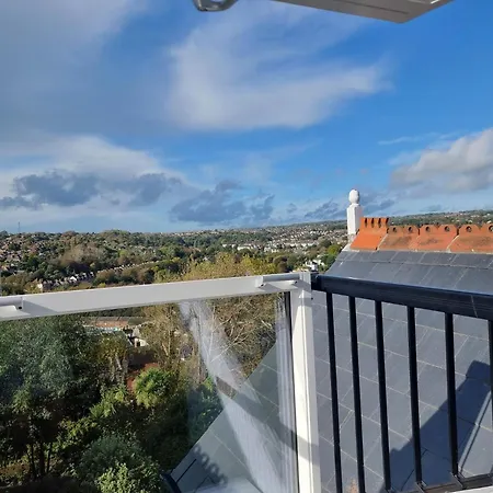 West Hill Retreat Seaview Balcony Chic Loft Studio & Free Parking Hastings Exterior photo